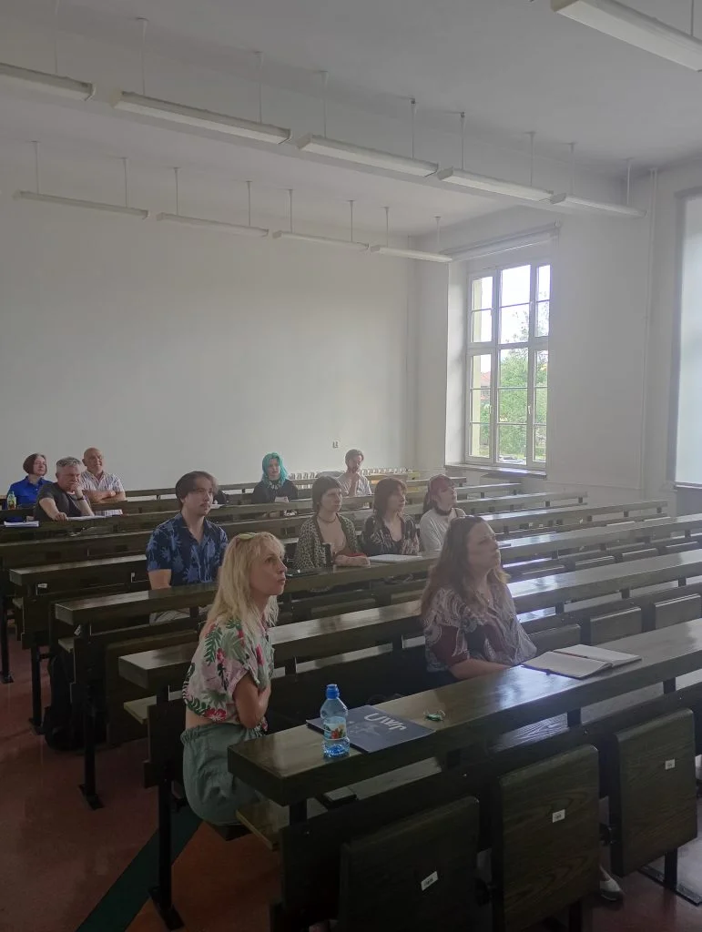 zdjęcia z wykładu profesora Szymczyńskiego